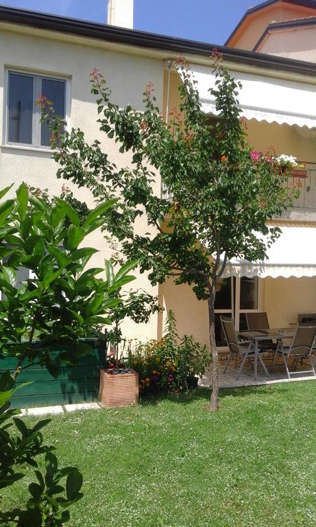 Apartment Laura Porec Exterior photo